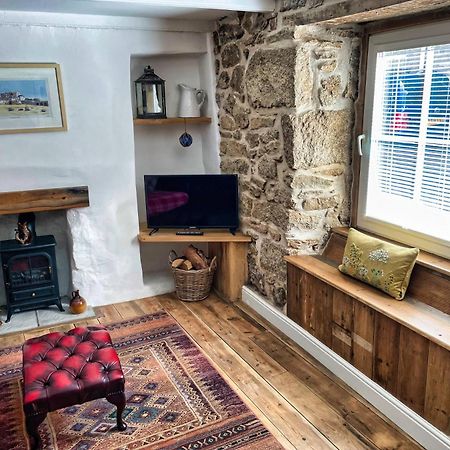 Knocker Cottage Is A 3 Bedroom Made Up Of 1 Double Bedroom And 2 Small Double Bedrooms In Small Village 10 Min To Beaches Camborne Exteriör bild