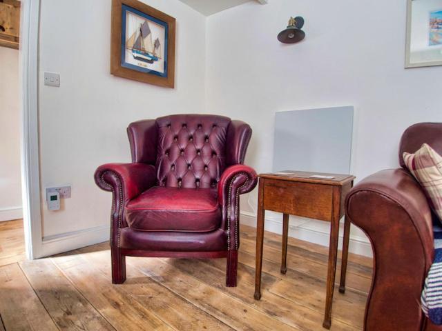 Knocker Cottage Is A 3 Bedroom Made Up Of 1 Double Bedroom And 2 Small Double Bedrooms In Small Village 10 Min To Beaches Camborne Exteriör bild