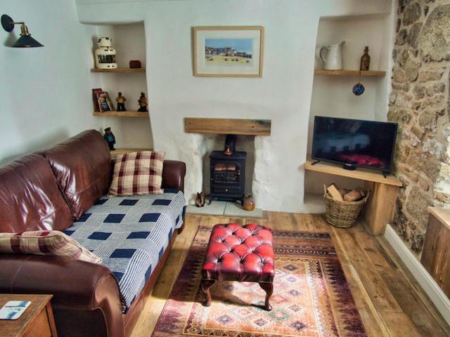 Knocker Cottage Is A 3 Bedroom Made Up Of 1 Double Bedroom And 2 Small Double Bedrooms In Small Village 10 Min To Beaches Camborne Exteriör bild