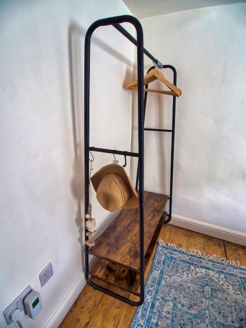 Knocker Cottage Is A 3 Bedroom Made Up Of 1 Double Bedroom And 2 Small Double Bedrooms In Small Village 10 Min To Beaches Camborne Exteriör bild