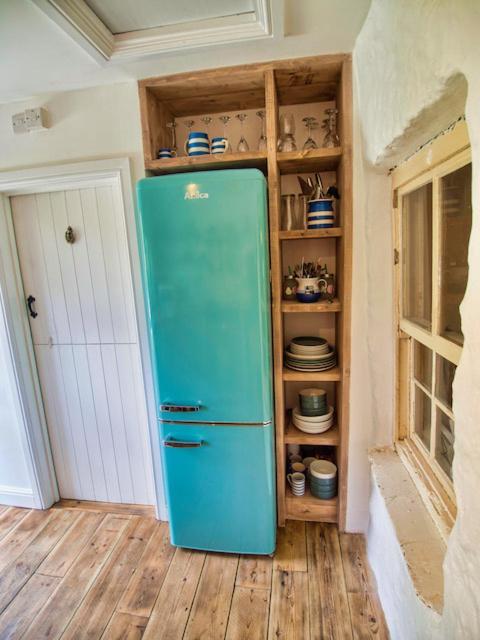 Knocker Cottage Is A 3 Bedroom Made Up Of 1 Double Bedroom And 2 Small Double Bedrooms In Small Village 10 Min To Beaches Camborne Exteriör bild