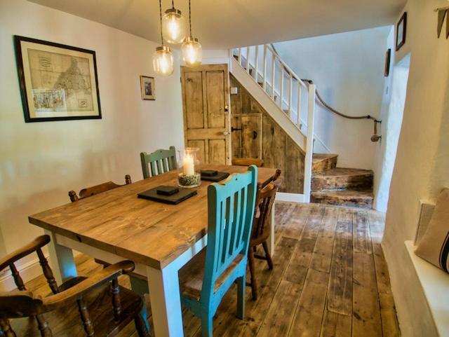 Knocker Cottage Is A 3 Bedroom Made Up Of 1 Double Bedroom And 2 Small Double Bedrooms In Small Village 10 Min To Beaches Camborne Exteriör bild