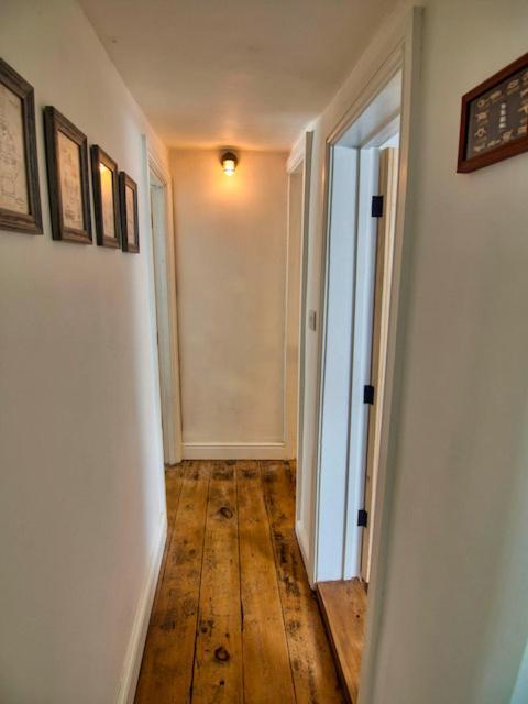 Knocker Cottage Is A 3 Bedroom Made Up Of 1 Double Bedroom And 2 Small Double Bedrooms In Small Village 10 Min To Beaches Camborne Exteriör bild