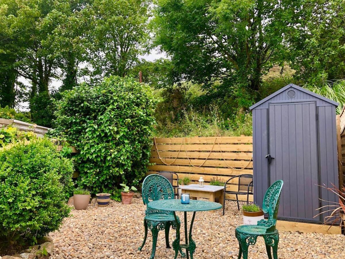 Knocker Cottage Is A 3 Bedroom Made Up Of 1 Double Bedroom And 2 Small Double Bedrooms In Small Village 10 Min To Beaches Camborne Exteriör bild